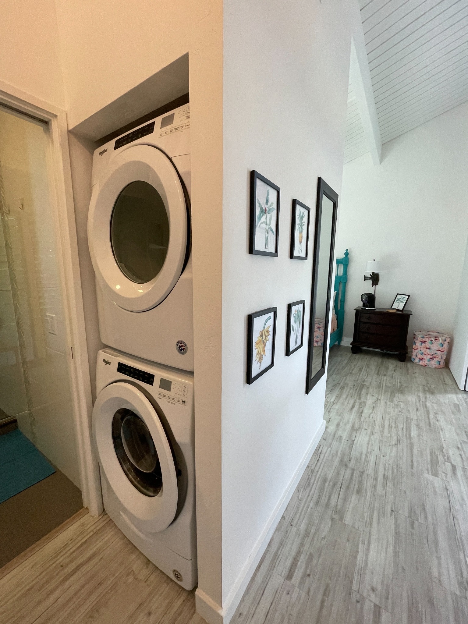 In-unit stacked washer and dryer at Keauhou Resort